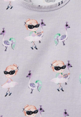 Комплект из футболки и шорт