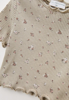 Футболка укороченная из ткани в рубчик