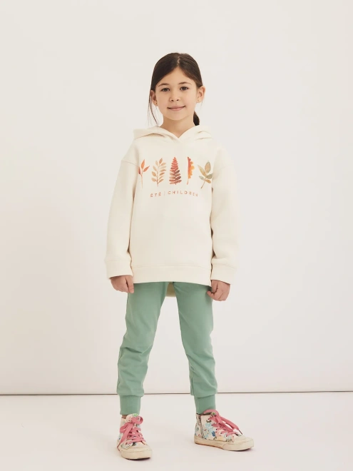 Худи из футера с начесом в молочном цвете с принтом осенние листья