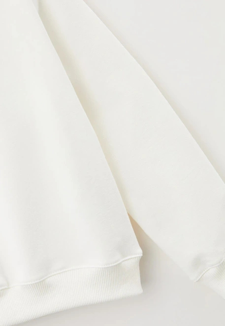 Свитшот свободный из мягкого футера с небольшим утеплителем