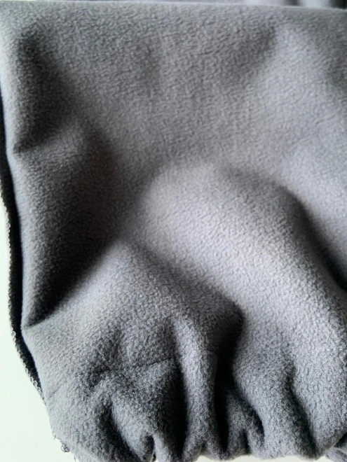 Брюки прогулочные из влагозащитного материала в темно-сером цвете