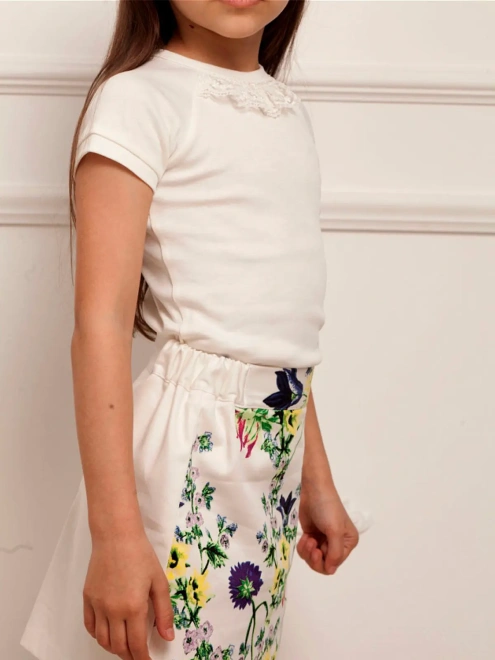 Футболка школьная из хлопка с кружевом на горловине