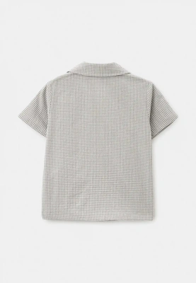 Костюм из рубашки и шорт