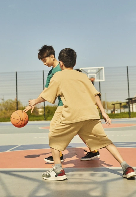 Костюм свободный с шортами из футера бежевый