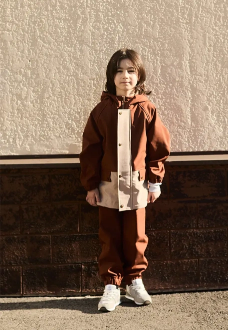 Комплект из куртки и комбинезона