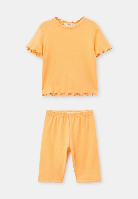 Комплект из футболки и шорт