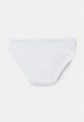 Комплект нижнего белья из трех штук в белом цвете
