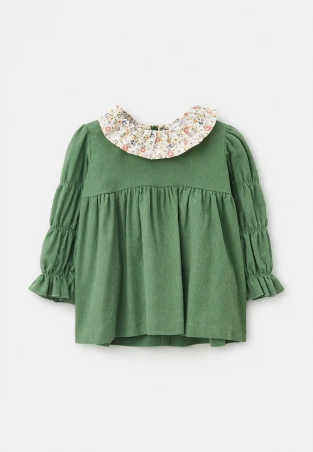 Платье Джису из микровельвета в зеленом цвете