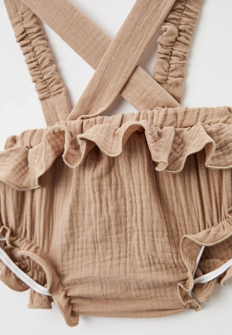 Панталоны из муслина с рюшками на лямках для малышей