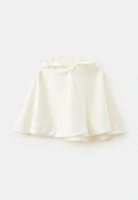 Кейп Эва из атласа в молочном цвете