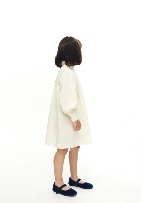 Платье из костюмной ткани молочного цвета