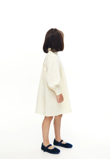 Платье из костюмной ткани молочного цвета