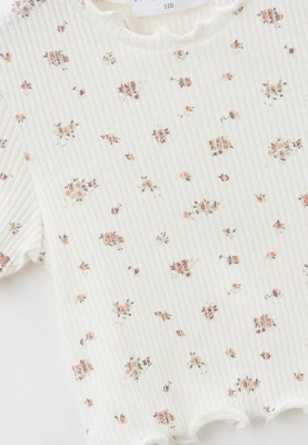 Футболка укороченная из хлопка в рубчик с мелким цветочным принтом