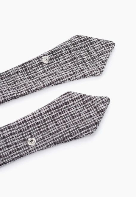 Галстук школьный из костюмной ткани в клетку на кнопке