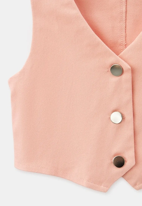 Комплект из жилетки с шортами из денима персикового цвета