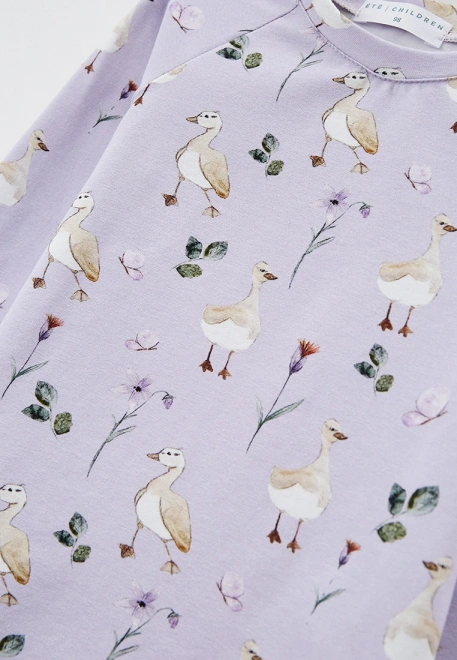 Пижама трикотажная бледно-сиреневого цвета с брюками и принтом гуси