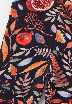 Леггинсы с гранатом и цветами в черном окрасе