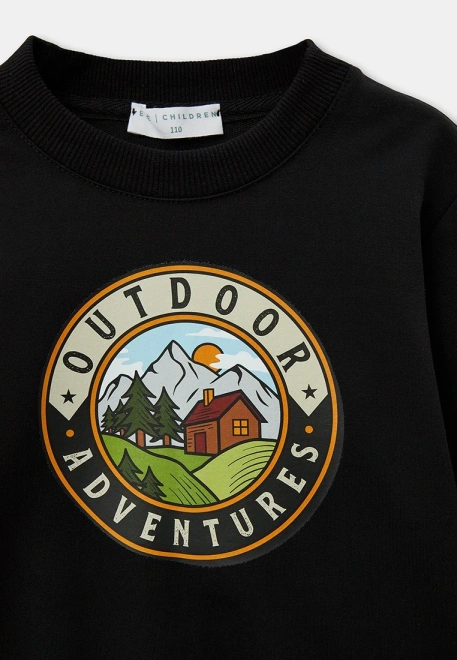 Свитшот черный из футера с рисунком в стиле кэмпинг 