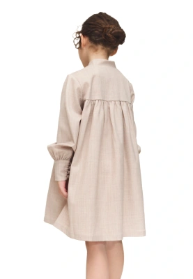 Платье из костюмной ткани в бежевом цвете
