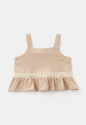 Костюм из майки и шорт