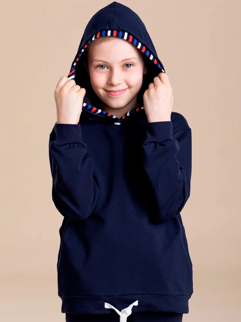 Костюм спортивный с оконтовкой из ткани в клетку