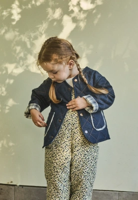 Куртка темно-синего цвета