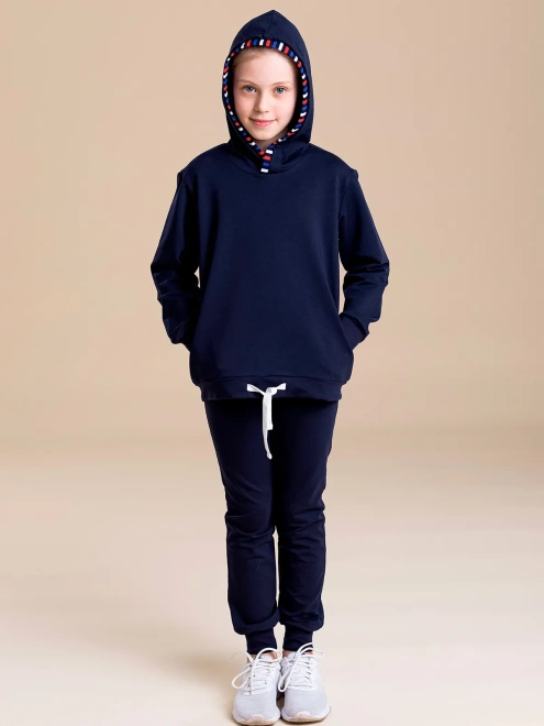 Костюм спортивный с оконтовкой из ткани в клетку