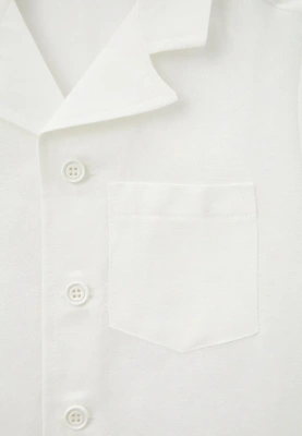 Костюм из рубашки и брюк