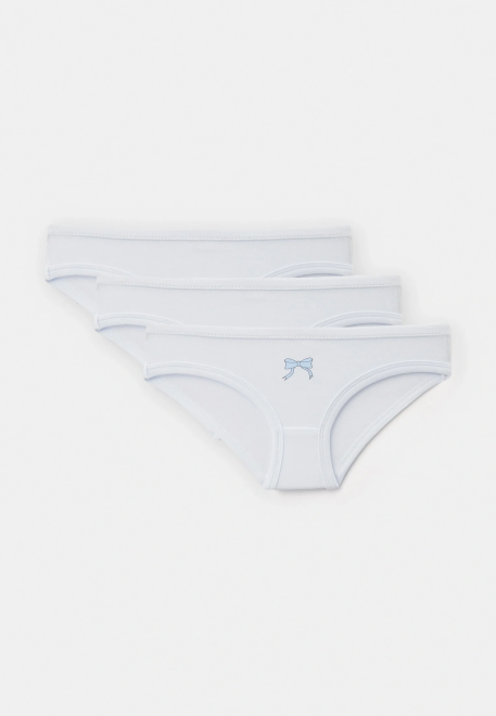 Комплект нижнего белья из трех штук