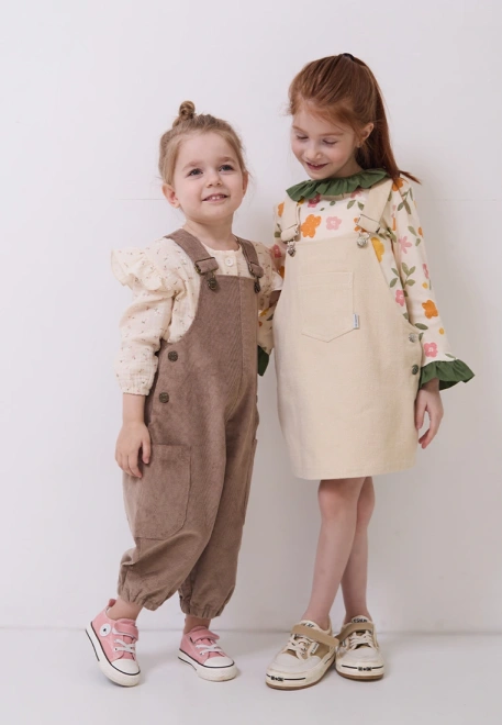 Сарафан из денима для девочек в молочном цвете