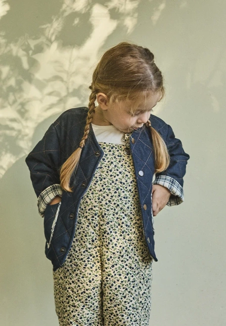 Куртка темно-синего цвета