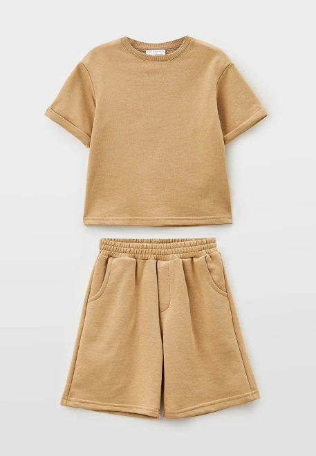 Костюм свободный с шортами из футера бежевый