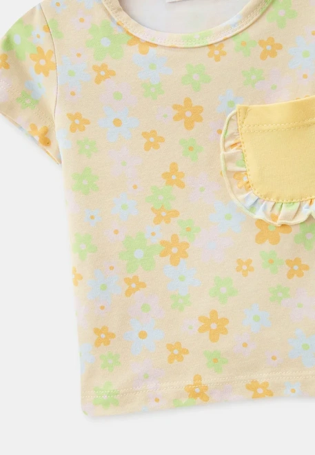 Комплект из футболки и шортиков в цветочек 