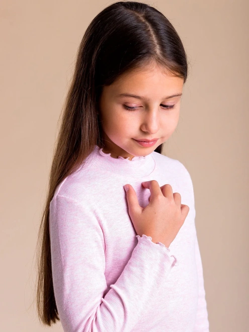 Водолазка из ткани в рубчик с небольшим утеплителем